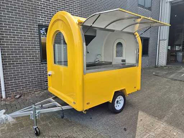 Foodtruck geel met afzuigkap - 2026 - afbeelding 12 van  15