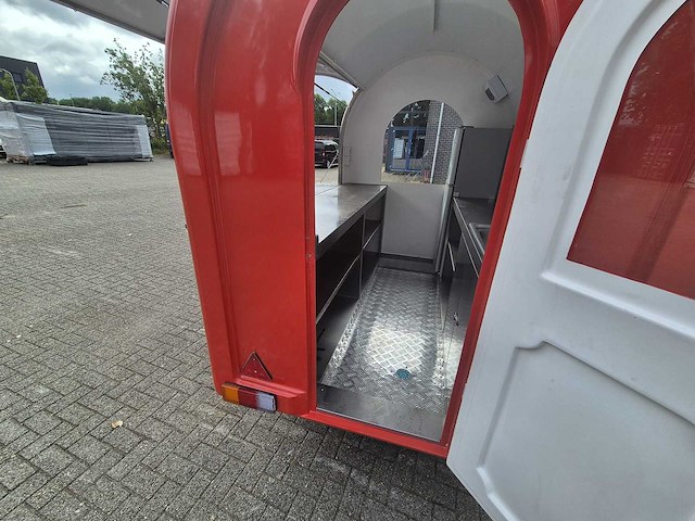Foodtruck rood - 2026 - afbeelding 3 van  11