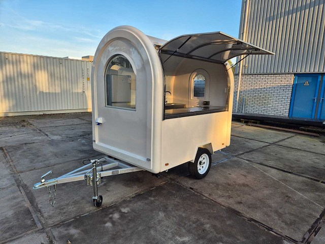 Foodtruck wit - 2025 - afbeelding 12 van  15