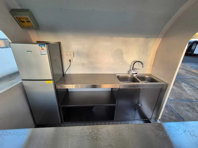 Foodtruck wit - 2026 - afbeelding 4 van  15