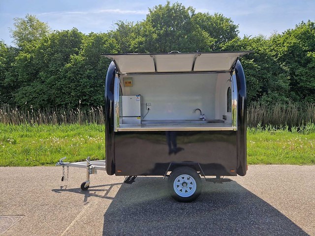 Foodtruck zwart - 2025 - afbeelding 8 van  11
