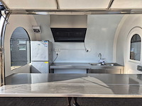 Foodtruck zwart met afzuigkap - 2026 - afbeelding 8 van  10