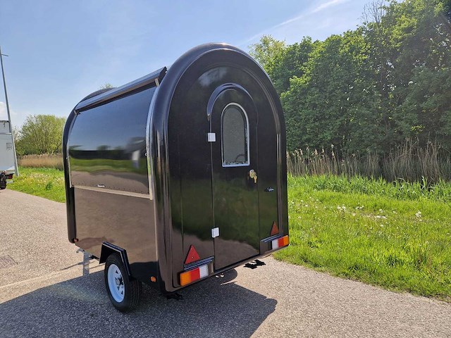 Foodtruck zwart met afzuigkap - 2026 - afbeelding 4 van  10