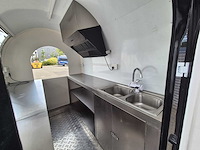 Foodtruck zwart met koelwerkbank en afzuigkap - 2025 - afbeelding 2 van  15