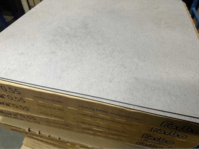 Forbo allura dryback 0.55 pvc lvt tegel 77m2 light cement - afbeelding 3 van  4