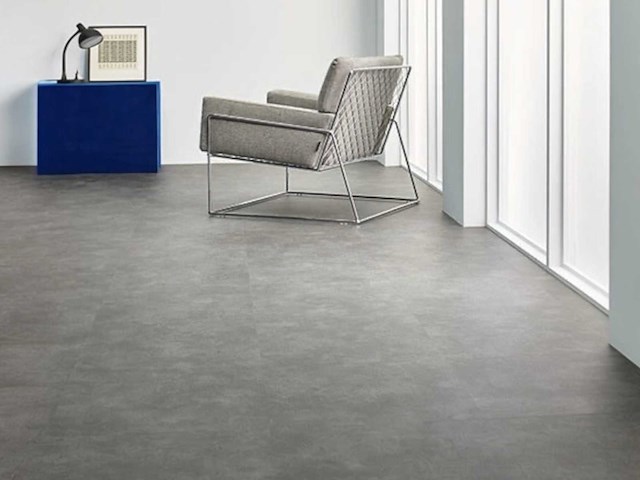 Forbo allura flex 1.0 pvc lvt tegels 35m2 natural concrete 50x50 - afbeelding 1 van  5