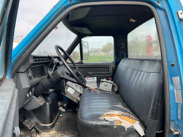 Ford - - f700 - vrachtwagen - afbeelding 32 van  32
