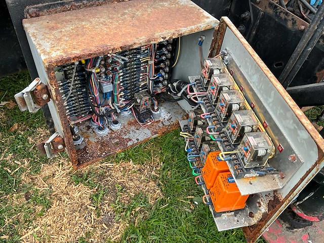 Ford - - f700 - vrachtwagen - afbeelding 15 van  33