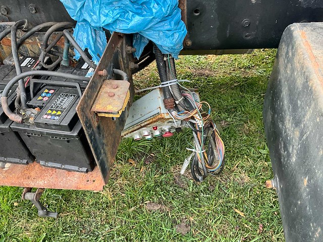 Ford - - f700 - vrachtwagen - afbeelding 16 van  33