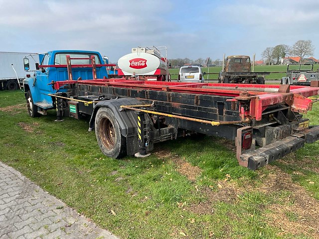 Ford - - f700 - vrachtwagen - afbeelding 4 van  10