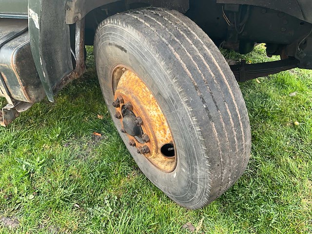 Ford - - f700 - vrachtwagen - afbeelding 19 van  24