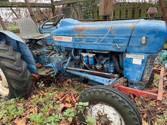 Ford - - oldtimer tractor - afbeelding 13 van  19