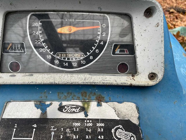 Ford - - oldtimer tractor - afbeelding 15 van  19