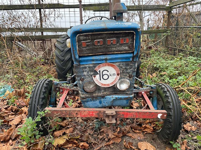 Ford - - oldtimer tractor - afbeelding 6 van  19