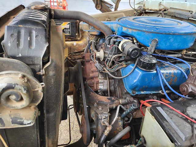 Ford - 1975 - pick up club cab - f250 xlt - personenauto - afbeelding 2 van  19