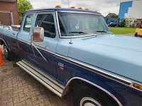 Ford - 1975 - pick up club cab - f250 xlt - personenauto - afbeelding 11 van  19