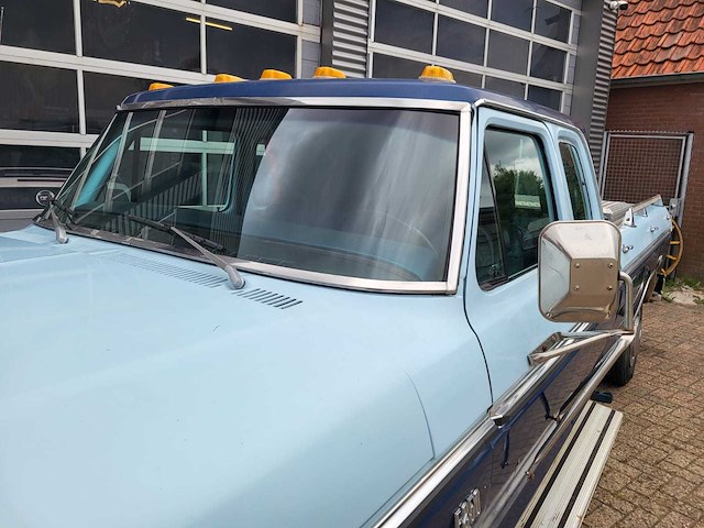 Ford - 1975 - pick up club cab - f250 xlt - personenauto - afbeelding 13 van  19