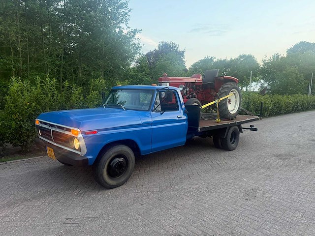Ford - 1978 - f350 - - personenauto - afbeelding 2 van  2