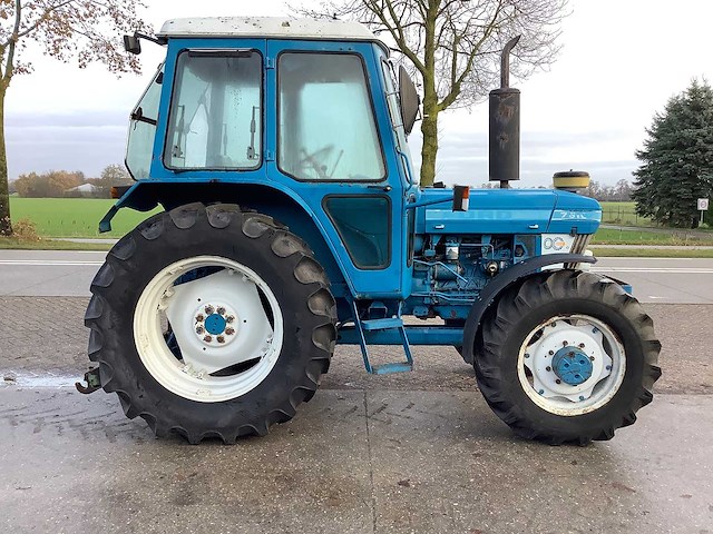 Ford - 1988 - 7610 - tractor - afbeelding 1 van  6