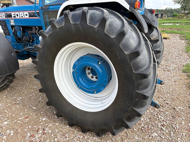 Ford - 1990 - 8210 iii 4wd - tractor - afbeelding 13 van  29