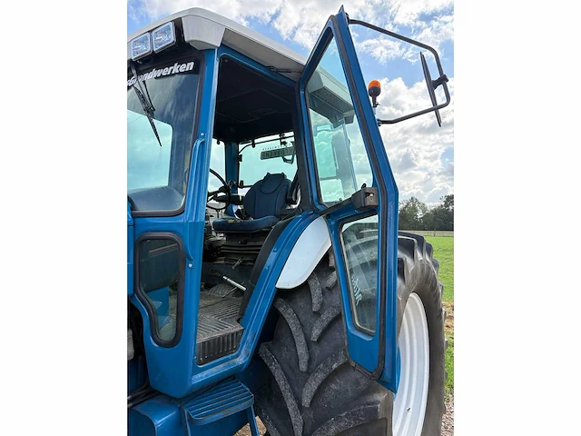 Ford - 1990 - 8210 iii 4wd - tractor - afbeelding 18 van  30