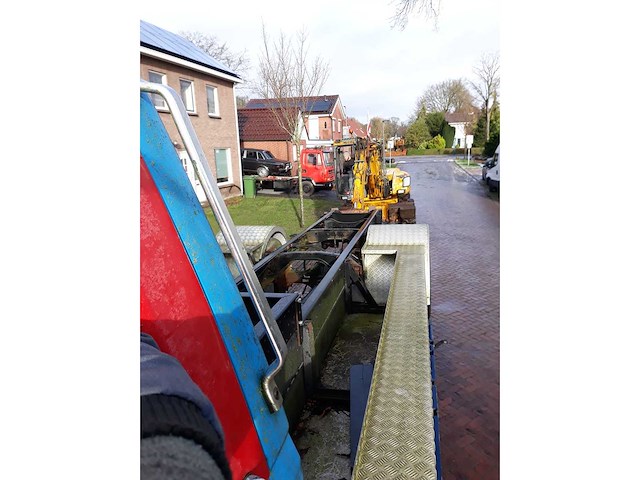 Ford - 1991 - f700 - vrachtwagen - afbeelding 1 van  2