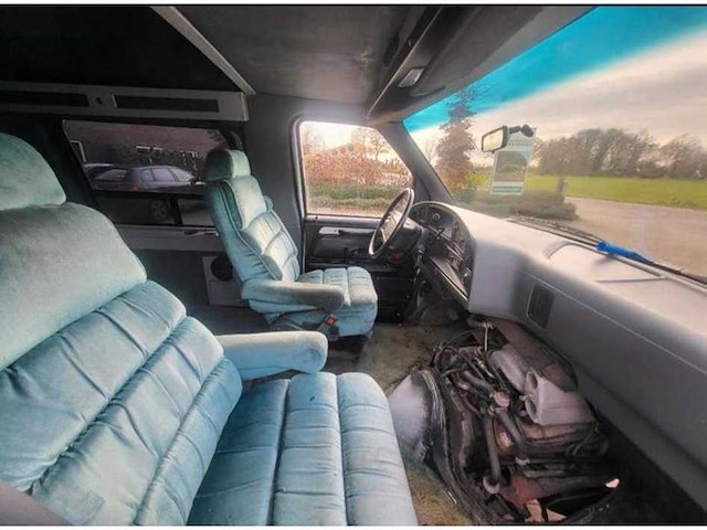 Ford - 1993 - econoline - 150 camper - personenauto - afbeelding 2 van  6