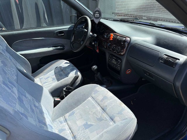 Ford - 1997 - escort cabrio - 1.6 clx - personenauto - afbeelding 16 van  28