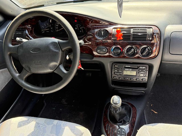 Ford - 1997 - escort cabrio - 1.6 clx - personenauto - afbeelding 19 van  28