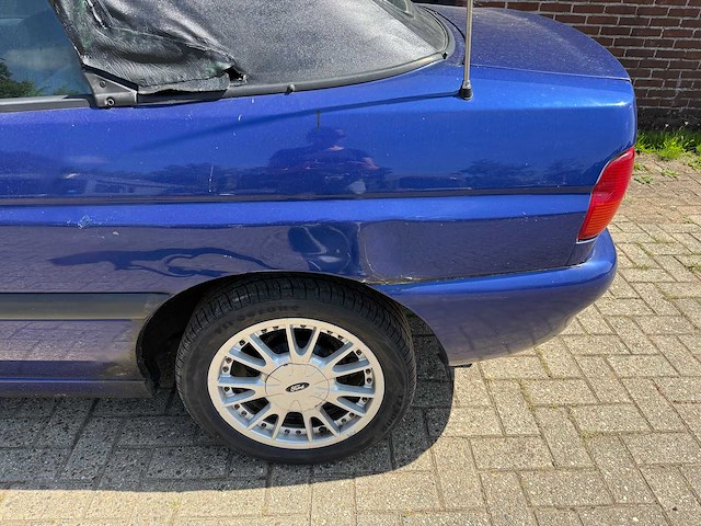 Ford - 1997 - escort cabrio - 1.6 clx - personenauto - afbeelding 26 van  29