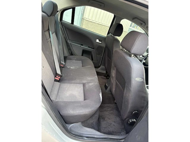 Ford - 2002 - mondeo - 1.8-16v collection - personenauto - afbeelding 4 van  13
