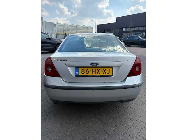 Ford - 2002 - mondeo - 1.8-16v collection - personenauto - afbeelding 11 van  13