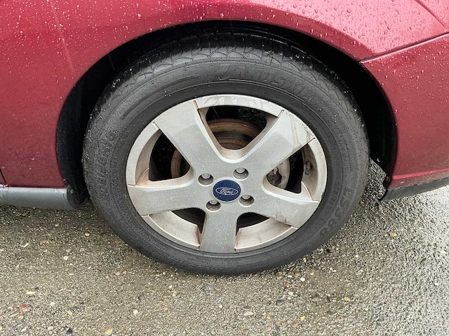 Ford - 2004 - focus - personenauto (11-pt-rl) - afbeelding 9 van  23