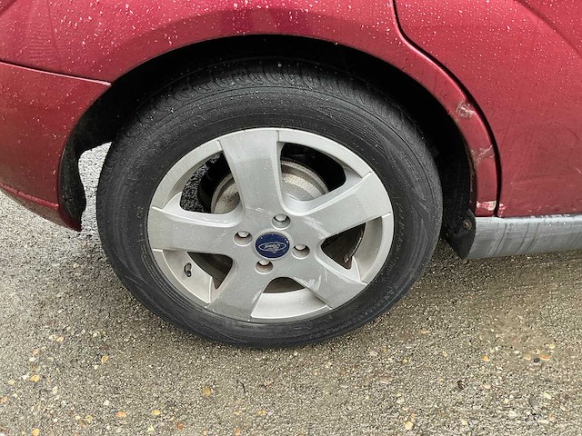 Ford - 2004 - focus - personenauto (11-pt-rl) - afbeelding 10 van  23