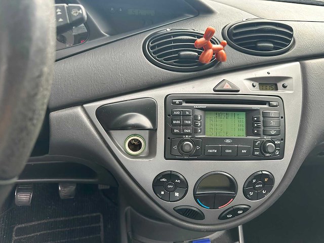 Ford - 2004 - focus wagon - 1.6-16v futura - 89-pk-td - afbeelding 4 van  12