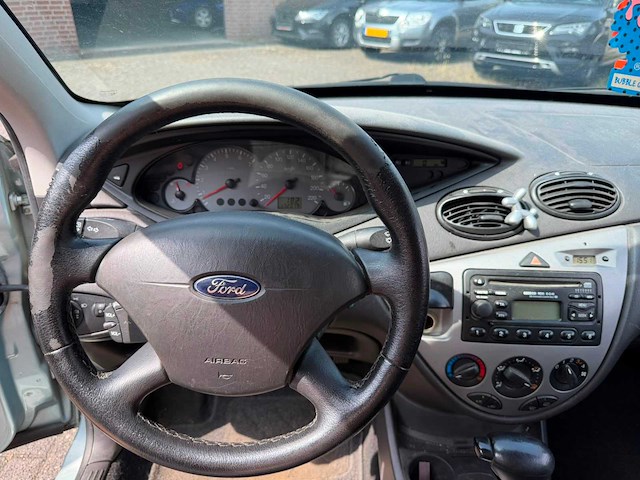 Ford - 2004 - focus wagon - 1.6-16v trend automaat - 14-nn-rt - afbeelding 10 van  11