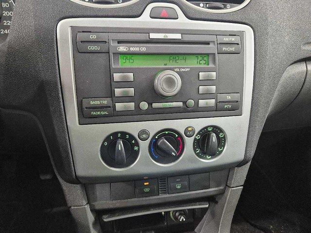 Ford - 2005 - focus - 1.6-16v first ed. - personenauto - afbeelding 2 van  12