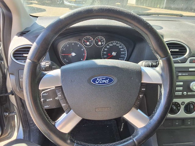 Ford - 2005 - focus - personenauto - afbeelding 2 van  16