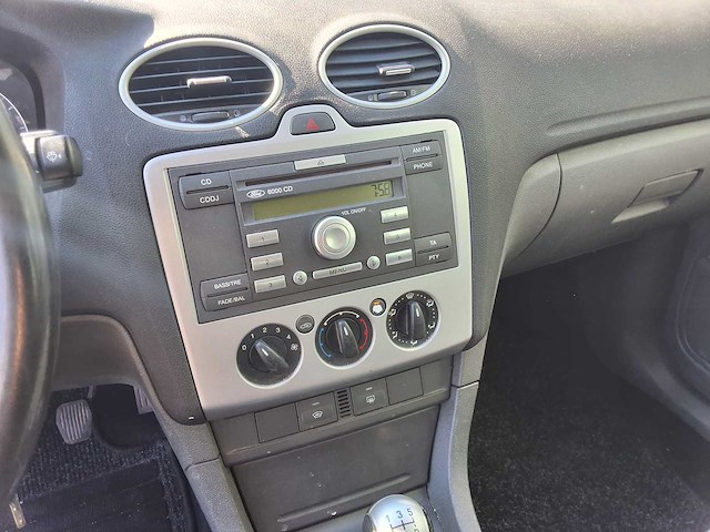 Ford - 2005 - focus - personenauto - afbeelding 5 van  16