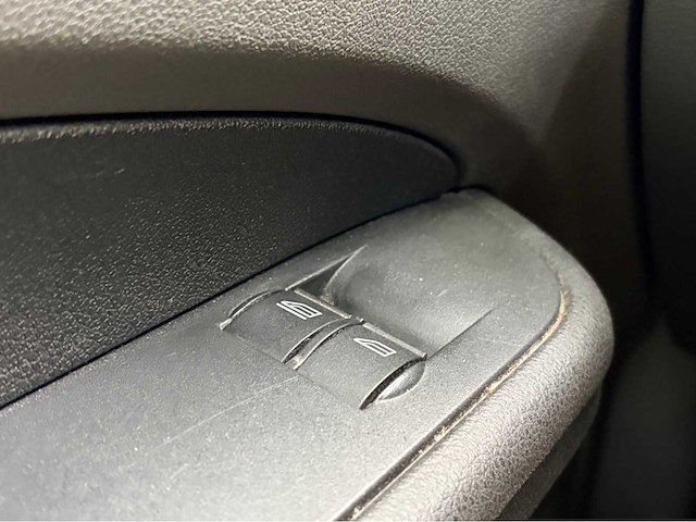 Ford - 2006 - focus - personenauto - afbeelding 4 van  13