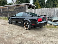 Ford - 2006 - mustang - v6 157 kw - personenauto - afbeelding 1 van  5