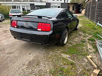 Ford - 2006 - mustang - v6 157 kw - personenauto - afbeelding 3 van  5