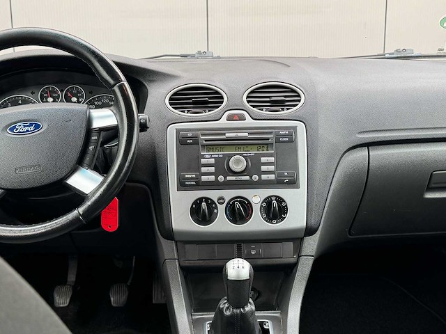 Ford - 2007 - focus wagon - 1.6-16v trend - 34-tr-nt - afbeelding 15 van  16