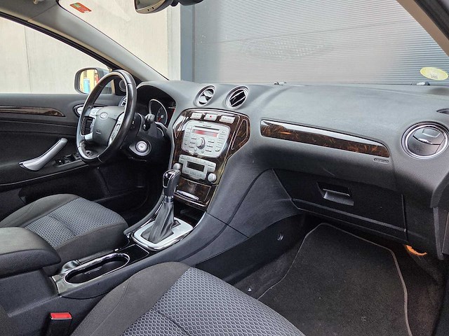 Ford - 2008 - mondeo - 2.3-16v ghia - personenauto - 19-zs-jf - afbeelding 11 van  18