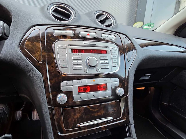 Ford - 2008 - mondeo - 2.3-16v ghia - personenauto - 19-zs-jf - afbeelding 9 van  21
