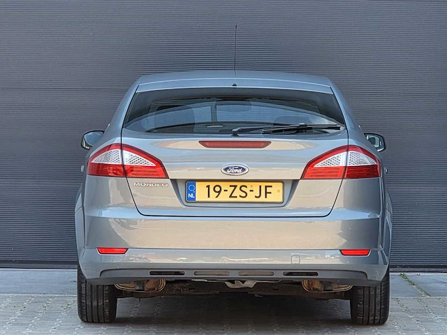Ford - 2008 - mondeo - 2.3-16v ghia - personenauto - 19-zs-jf - afbeelding 16 van  21