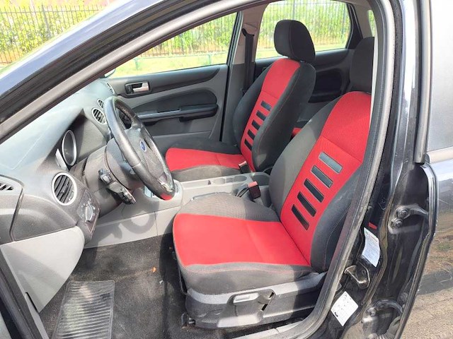 Ford - 2010 - focus - 1.6 d - belgie - afbeelding 7 van  19