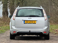 Ford - 2010 - focus wagon - 1.8 limited - personenauto - afbeelding 13 van  18