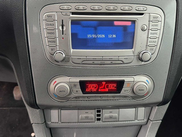 Ford - 2010 - focus wagon - 1.8 limited - personenauto - afbeelding 2 van  17