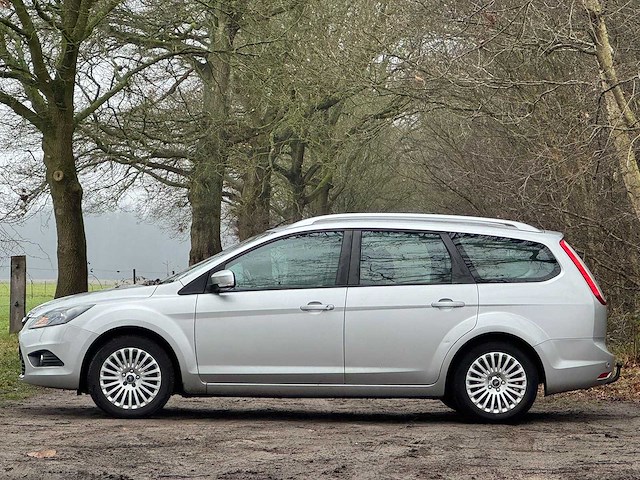 Ford - 2010 - focus wagon - 1.8 limited - personenauto - afbeelding 11 van  17